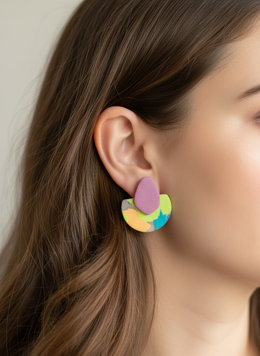 Brinco direito na orelha